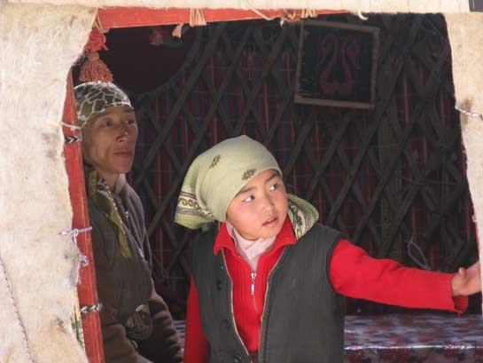 Kyrgyz-Family-in-a-traditional-Yurt
